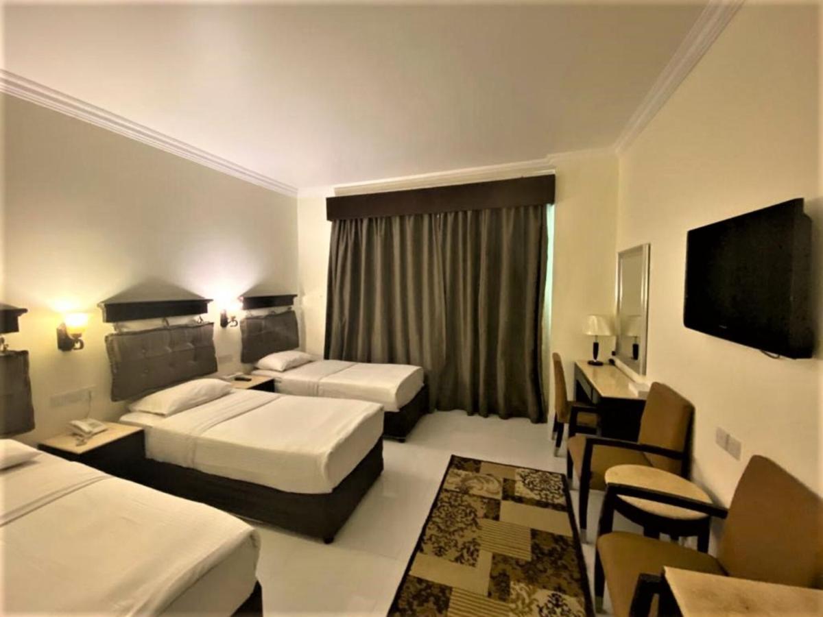 Signature Inn Hotel Deira Dubái Exterior foto