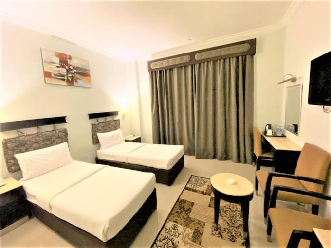 Signature Inn Hotel Deira Dubái Exterior foto